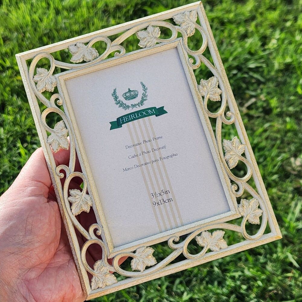 Vintage Heirloom Picture Frame Gold Brushed Cream Metal Ivy Vine Edge 3.5x5 Phot